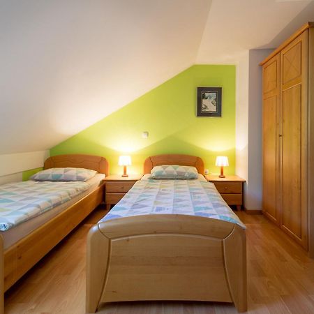 Apartments Jaka Dolenjske Toplice Zimmer foto