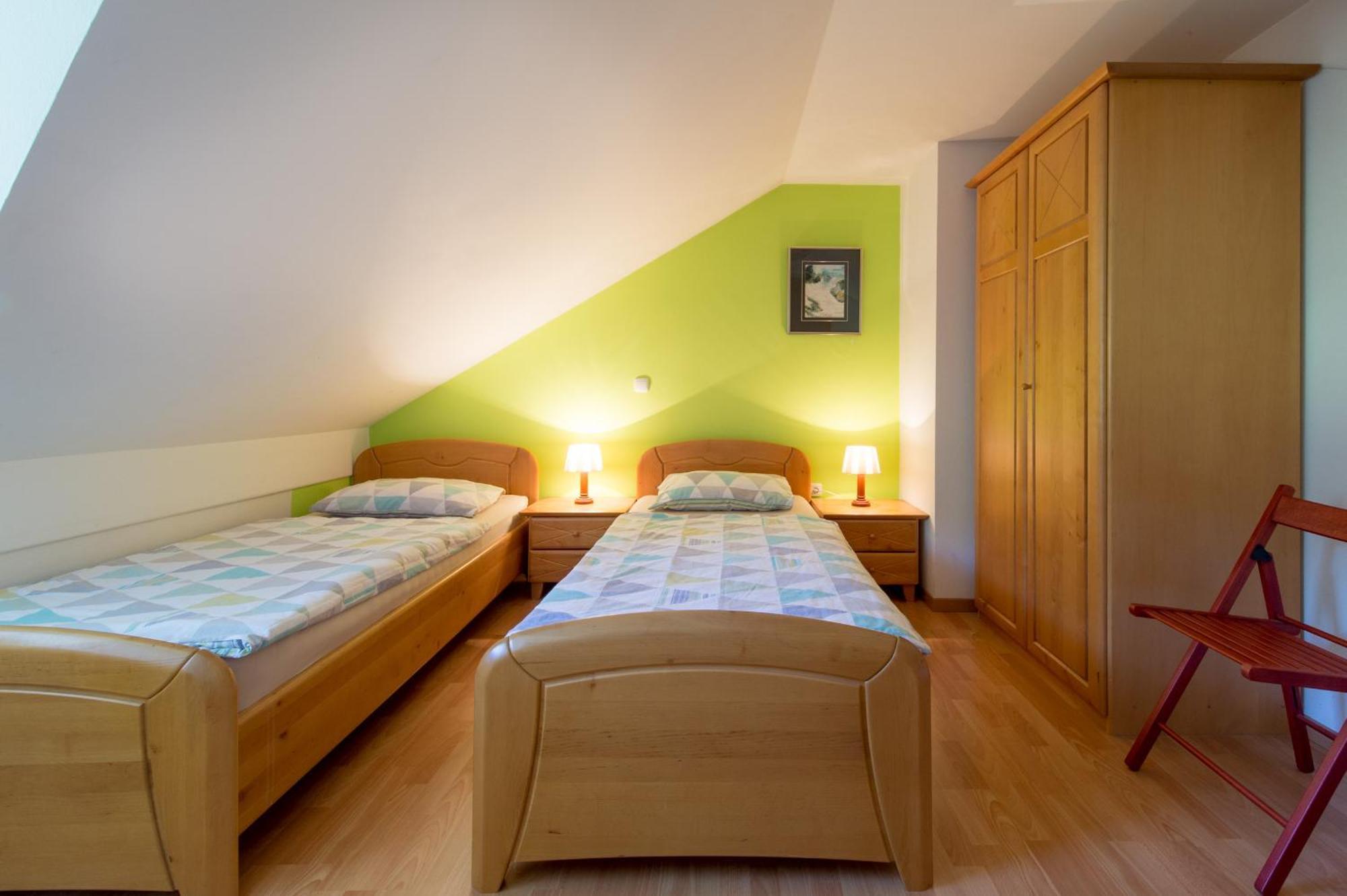 Apartments Jaka Dolenjske Toplice Zimmer foto