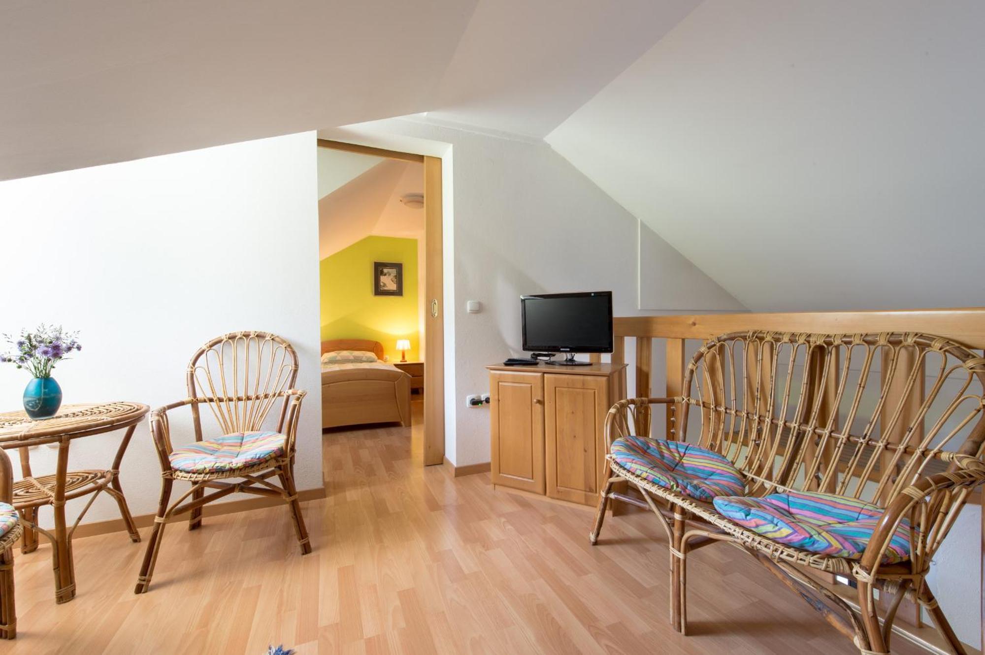 Apartments Jaka Dolenjske Toplice Zimmer foto