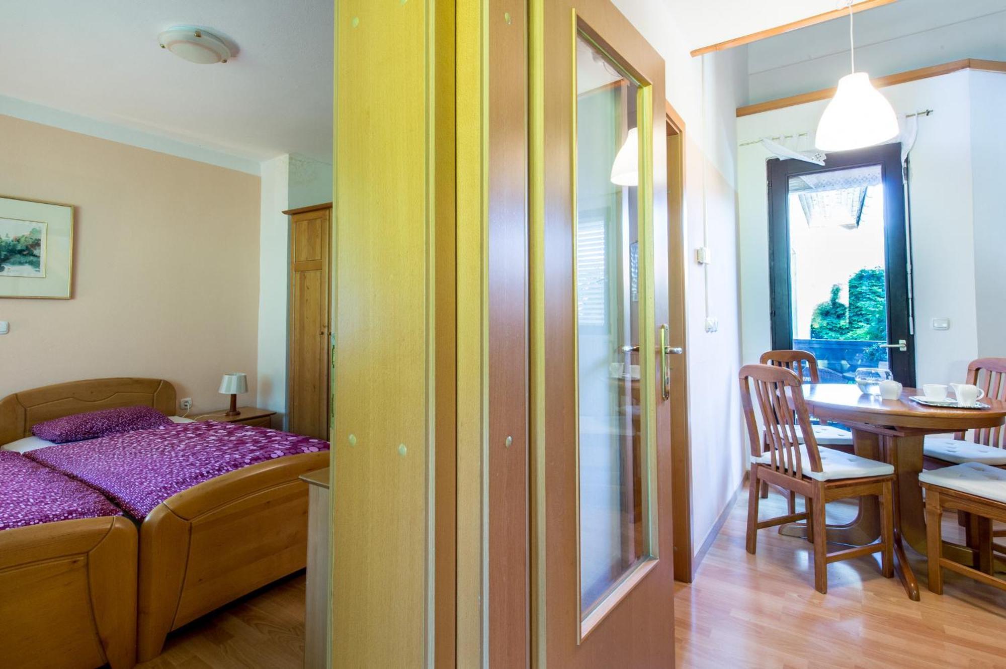 Apartments Jaka Dolenjske Toplice Zimmer foto
